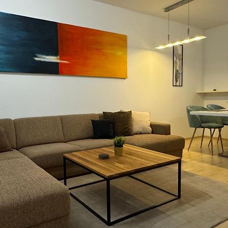 City Apartement Linz Fuer 5 Gaeste Mit Self-Checkin Und Kueche Exterior photo