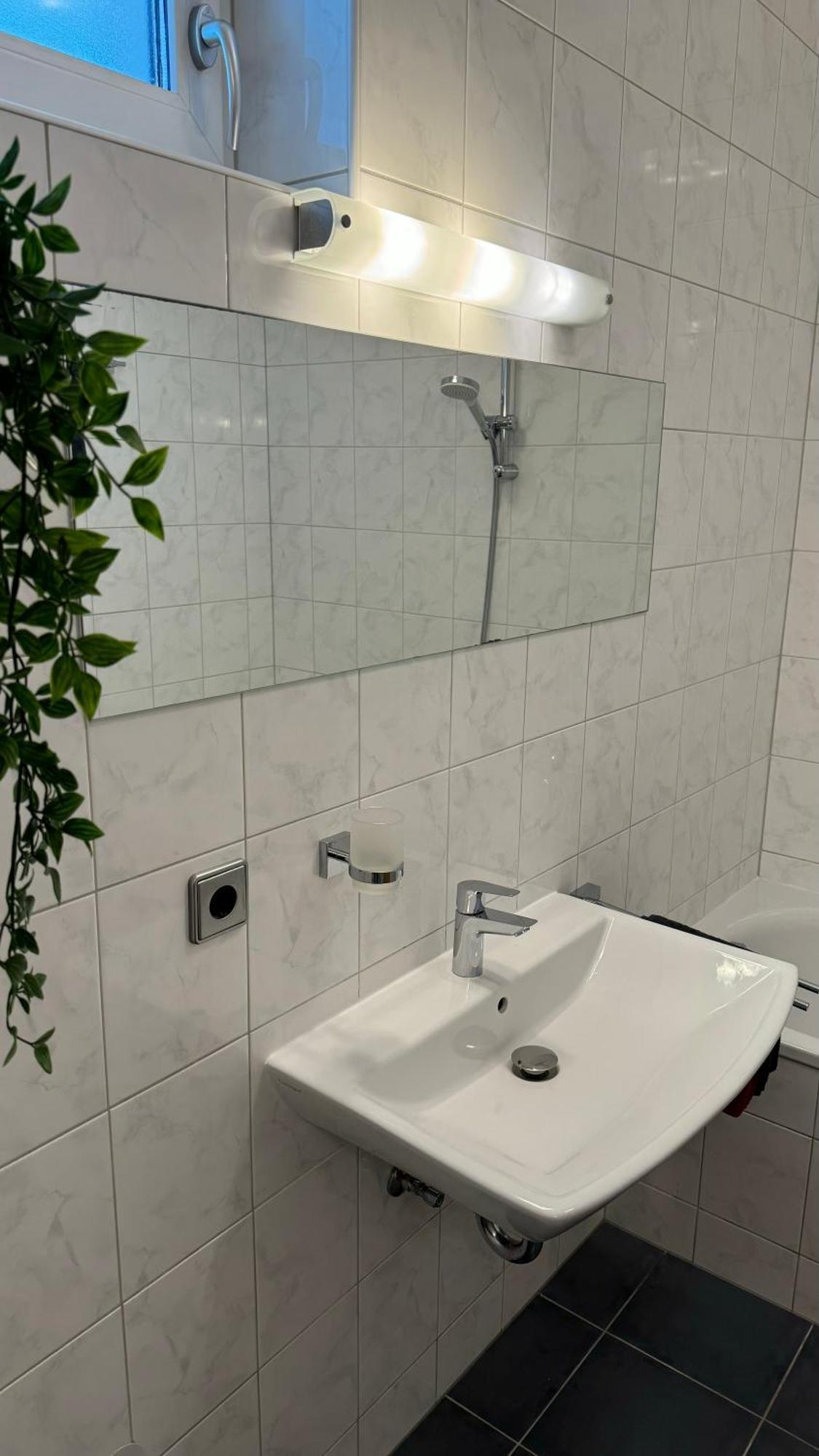 City Apartement Linz Fuer 5 Gaeste Mit Self-Checkin Und Kueche Exterior photo